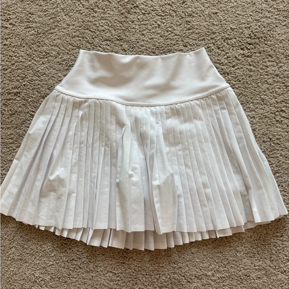 ALO Yoga White Pleated Skater Skirt - Picture 1 of 5